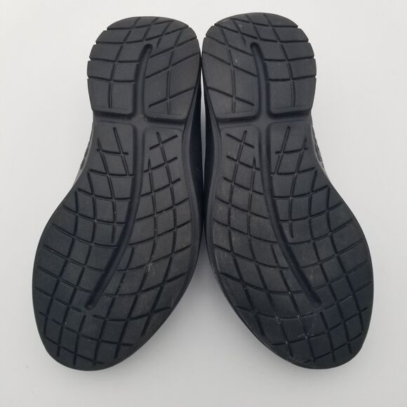 Athletic_Shoes